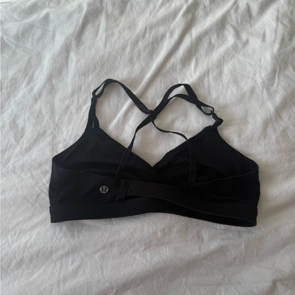Lululemon Free to be Serene Sport Bra